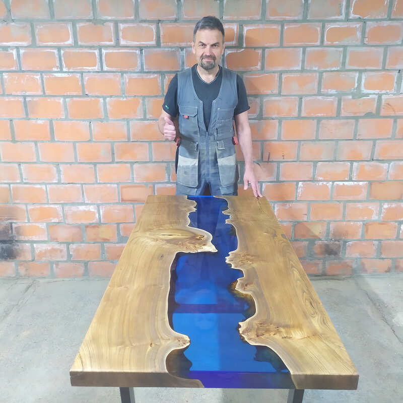 Обеденный стол из карагача с синей рекой